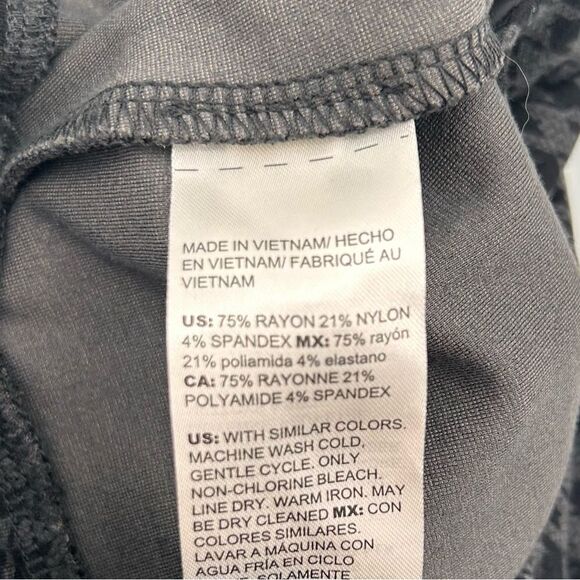 Chico's Houndstooth Print Ponte Luxe Mid Rise Leggings Pants size 12 Large - Picture 7 of 7